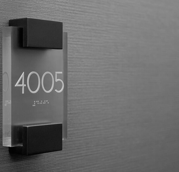 Professional Tech Line 0120628789 Trusted Corporate Access